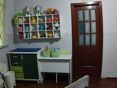 aefeb9c2-cfe6-480b-a116-a3f6f2ab2de4