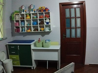 aefeb9c2-cfe6-480b-a116-a3f6f2ab2de4